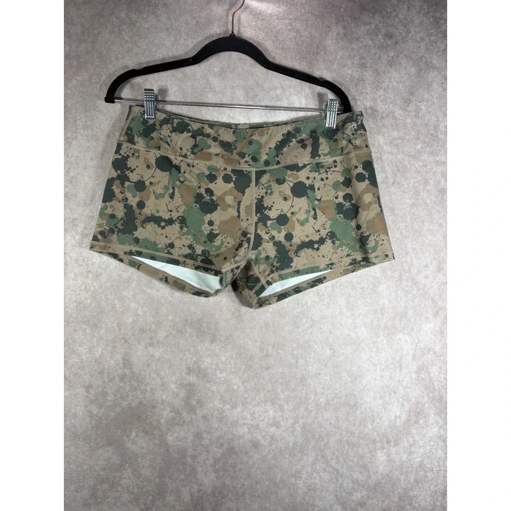 Born Primitive Athletic Lot of 2 Shorts Women XL Multicolor Tie Dye Camo Booty